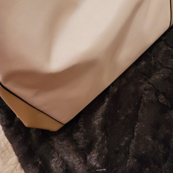 Coach - Picture 10 of 12